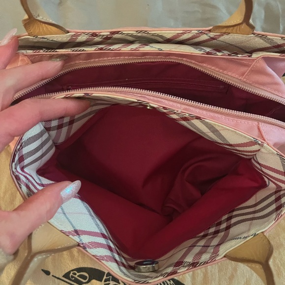 💫Authentic Burberry small bag in Excellent Condition 💫 - Picture 7 of 7